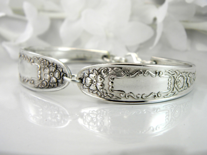 smycken-from-gamla silver-armband-med-blommor-driv-från-Loeffel