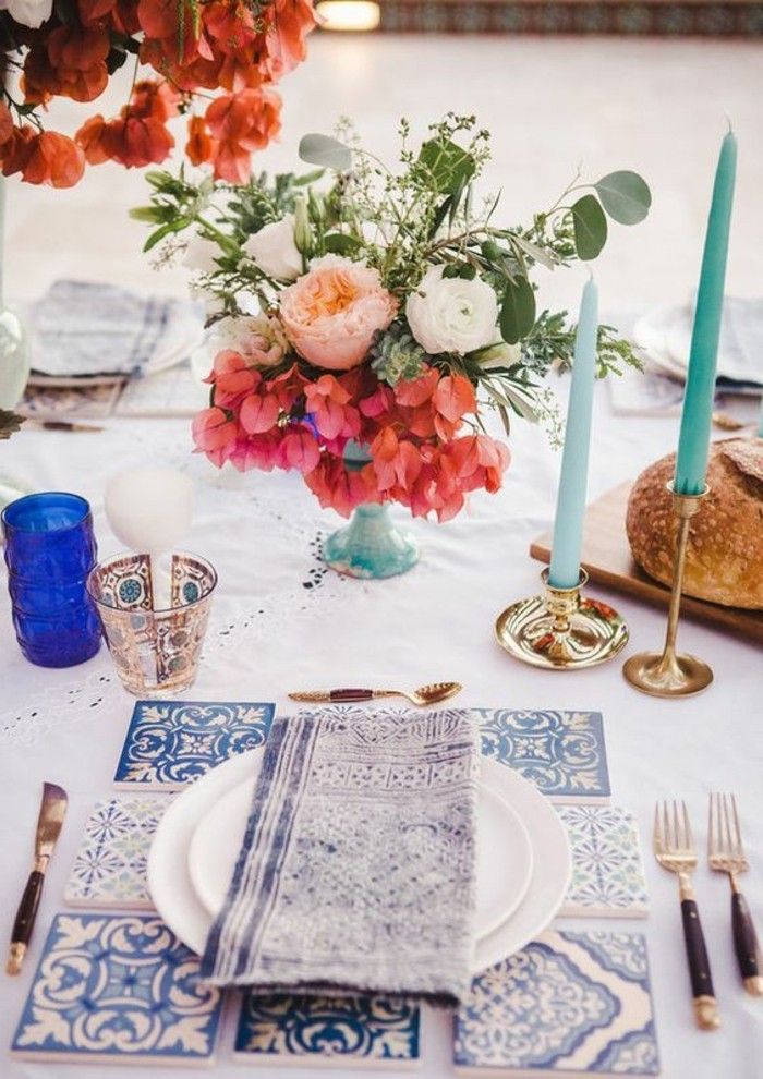 Letni stół dekoracja-z-Fresh-kwiaty