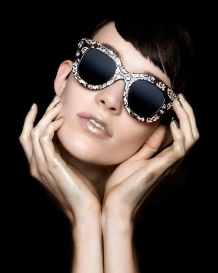 Solbriller Chanel interessant design