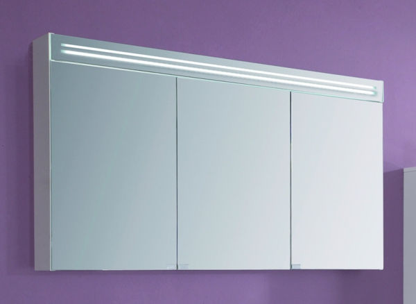 Spegelskåp-med-belysning-i-badrum-Purple