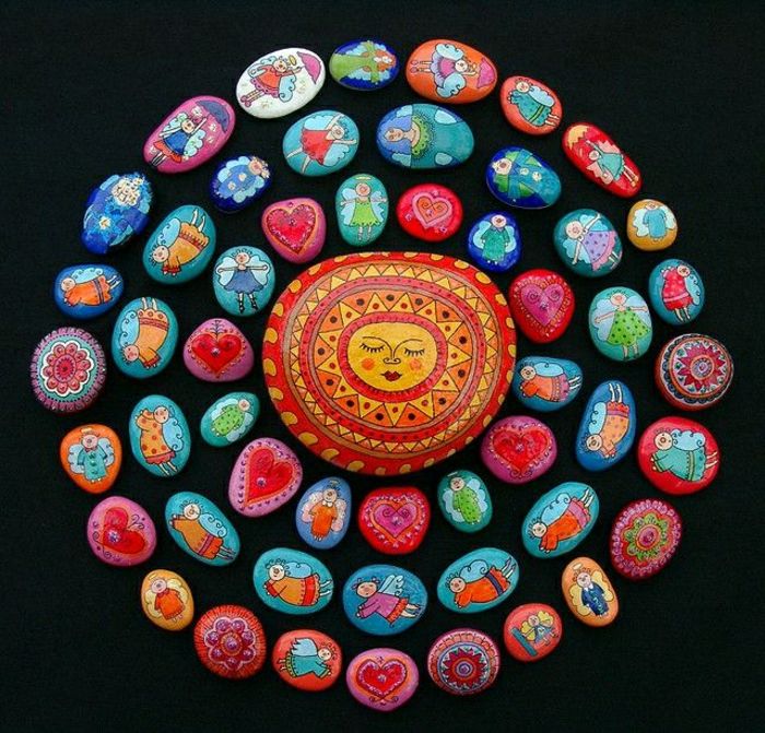 Taş kompozisyon merkez büyük taş güneş çizim küçük taşlar Melek Kalpler Dekorasyon Handpainted