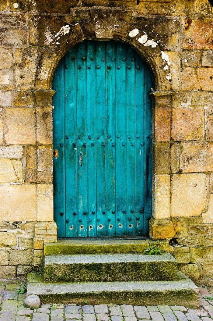 Steinhaus-deur-turquoise-color-vintage-beautiful