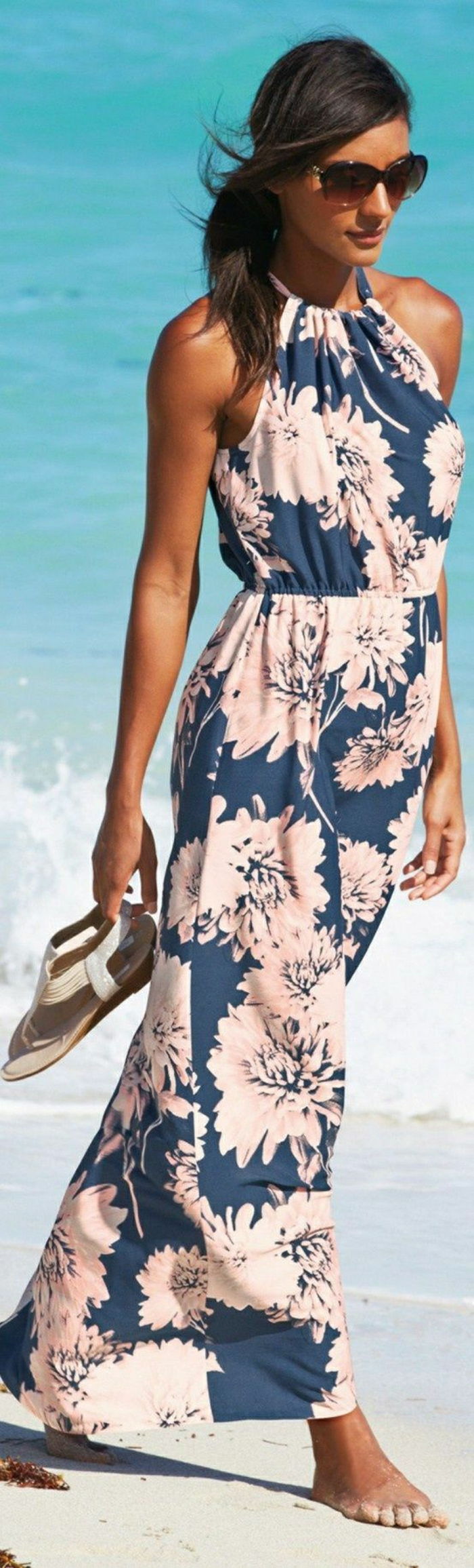 Plaja lungi de vară dress-albastru-roz flori sandale ochelari de soare