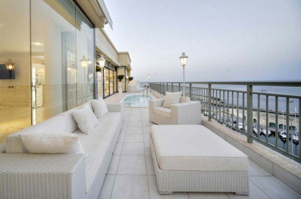 Super luksuzno penthouse-v-Portomaso Malta terasa