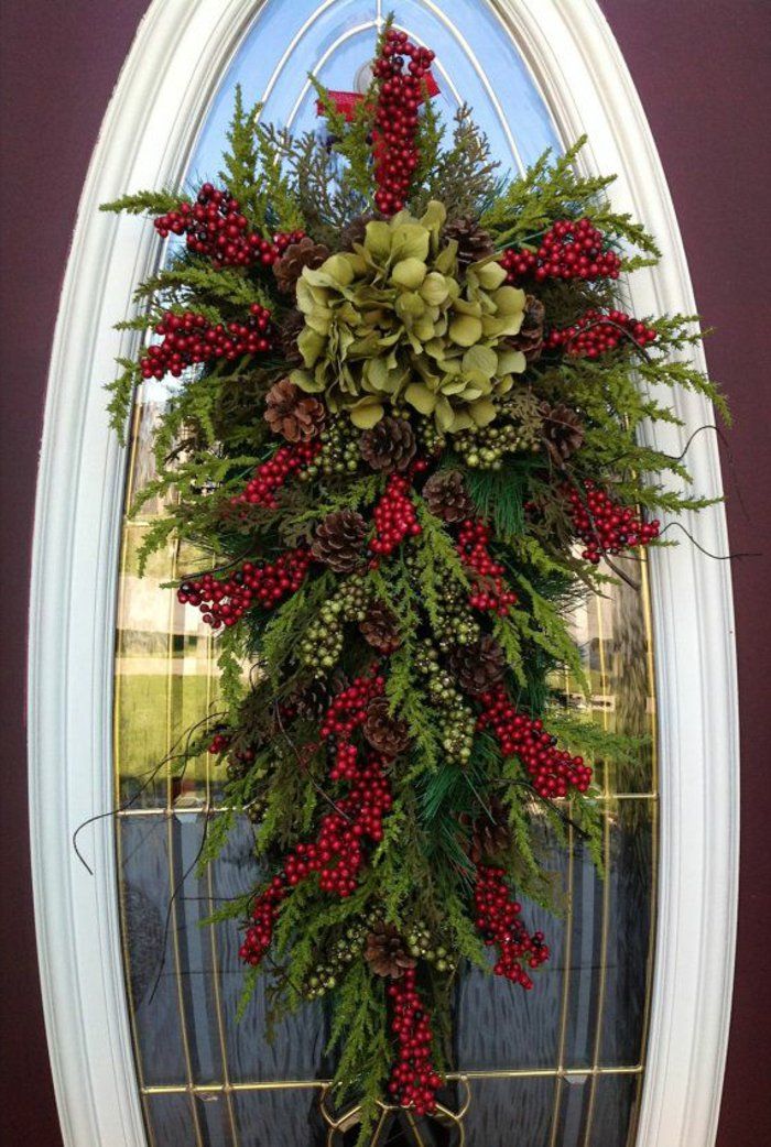 Dekoration av julen dörr deco ring Erlenmeyer grenar kottar