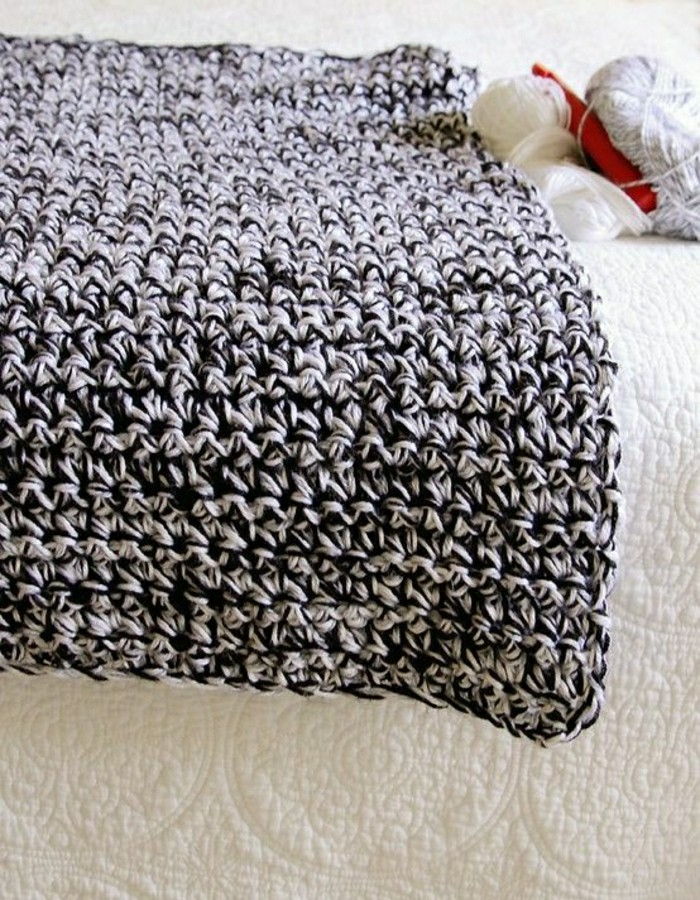 Lovatiesė megzti-antklodė-romantiškas-rankų-gražus