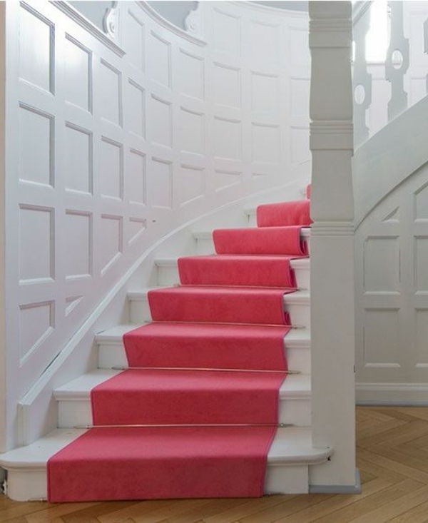 belo tapete para escadas-in-rosa