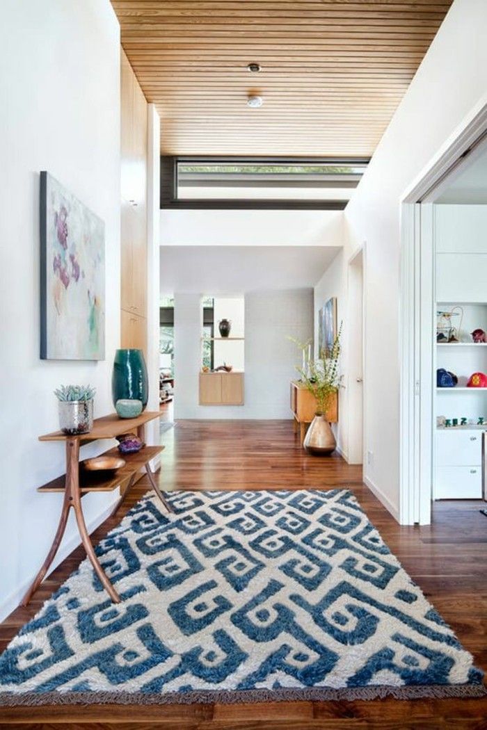 Kilimų-in-the-grindų minkšta mėlyna-balta-kaimo-dizainas