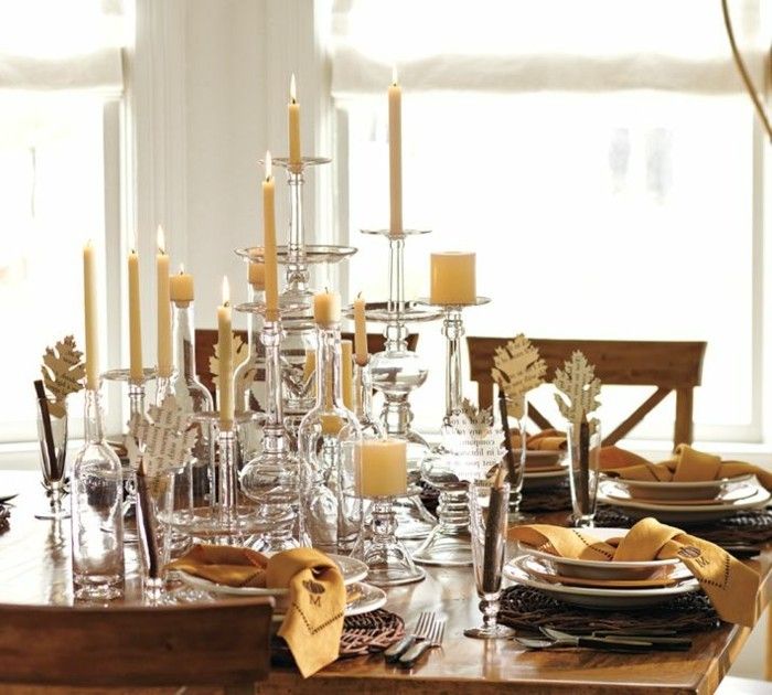 Decoração de mesa-com-velas e ajuste da tabela elegante
