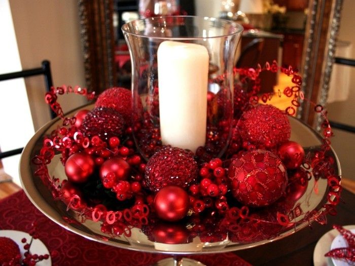 Decoração de mesa-com-velas-em-cor vermelha
