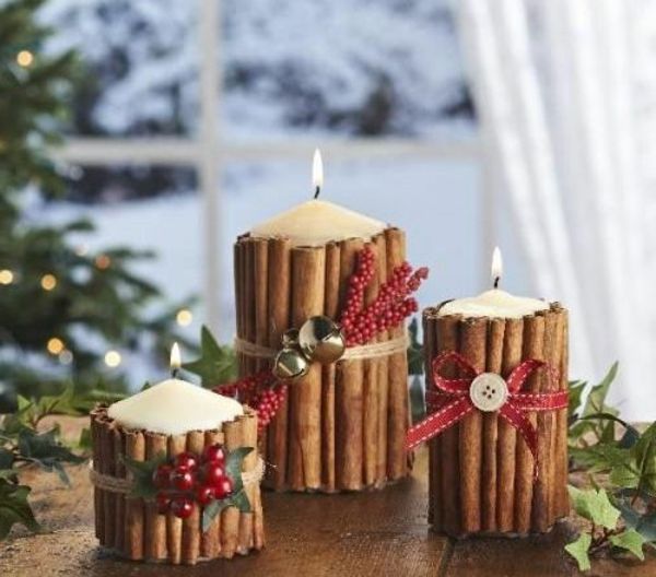 Stalo papuošimas-už-Kalėdų-su-gražūs-apdailos-su-žvakės