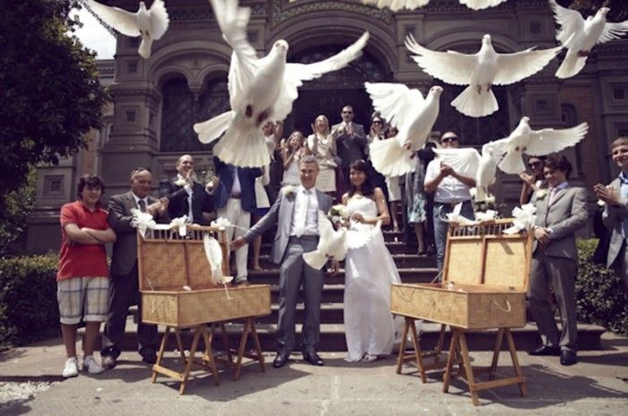 Många-White Wedding Dove of-två korgar