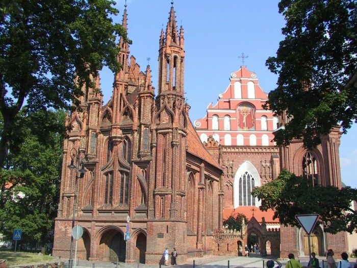 atracții-in--cele mai bune orașe din Europa Europa-Biserica Vilnius Lituania Sf. Francisc