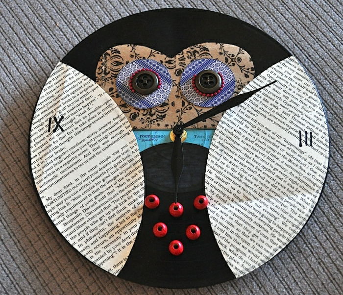 Nástenné hodiny Creative idea Owl-record-book plechy gombíky textilné