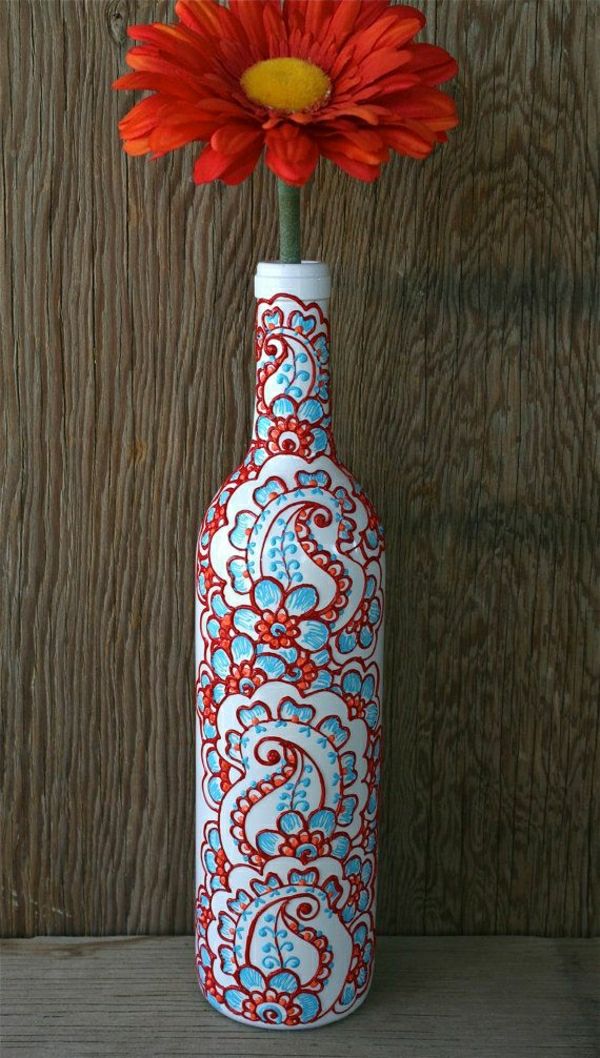 Witte wijnfles vaas gerbera henna decoratie-blauw-rood-oranje
