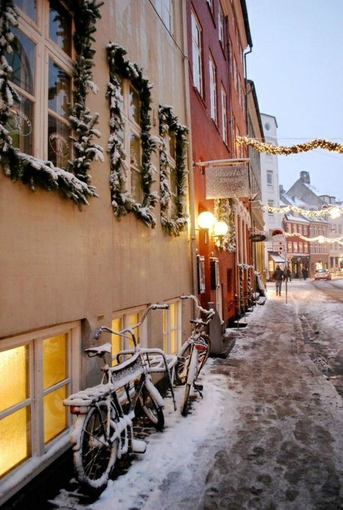 Žiema vaizdas Kopenhagos Road padengtos-su-sniegas