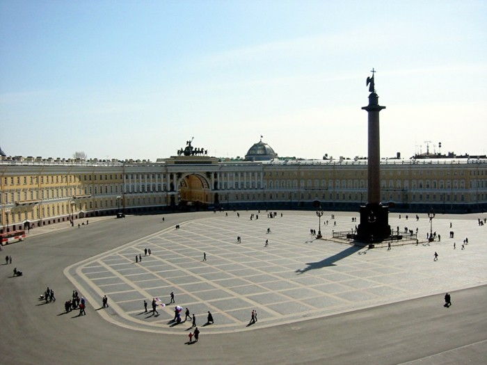 Palatul de Iarnă și Alexander Column-in-Sankt-Petersburg-Rusia arhitectura-mode in-baroc