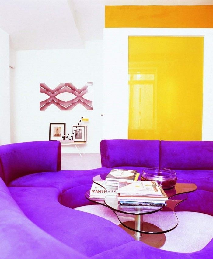 Obývačka-fialovo-A-nádherné-interiér
