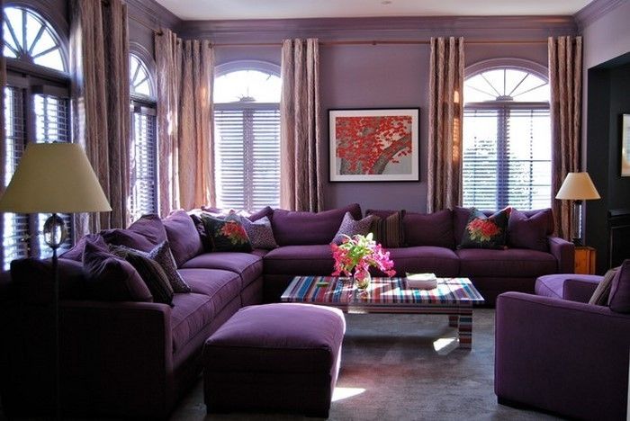 Obývačka-fialovo-A-tvorivé rozhodnutie