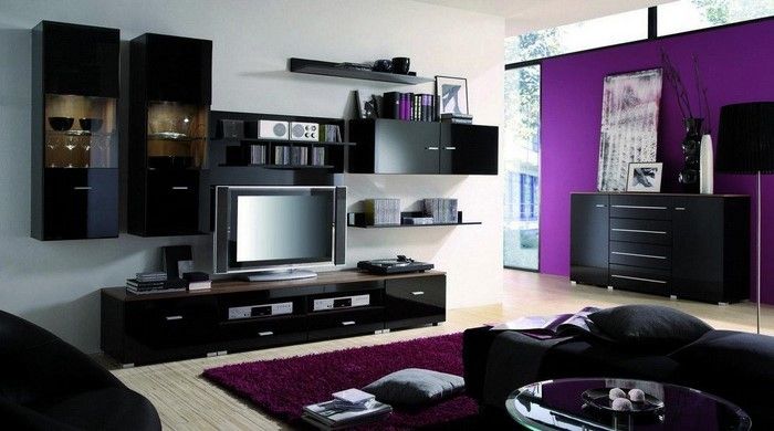 Obývačka-fialovo-A-krásny dekorovanie
