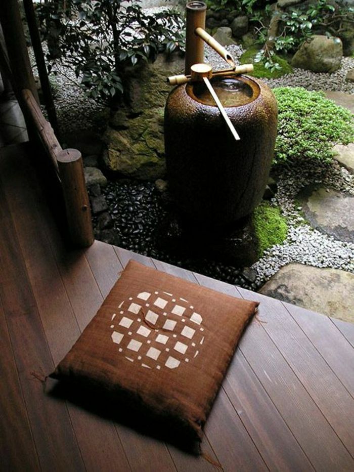 Zen vrt Vodnjak bambusa rjave blazine