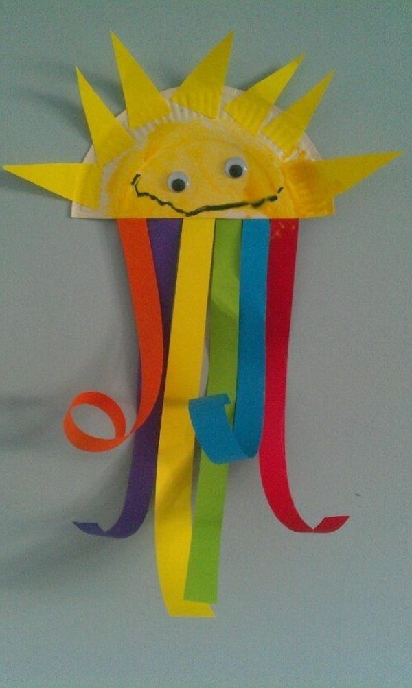Wytwarzanie pomysłów na przedszkole - papierowe słońce - wygląda bardzo zabawnie i pięknie