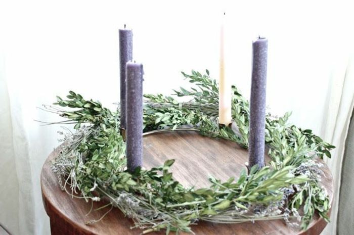 Adventskranz-idėjos-žalia-dizaino ilgio žvakės