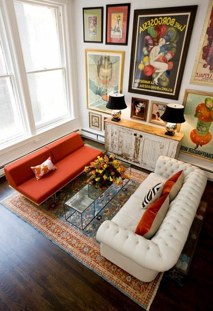 kunstnerisk leilighet-tema veggplakat-vintage skap-hvit-rød sofa
