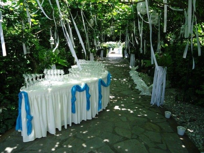 aantrekkelijke-Tischdeko-dopen blue-grind-and-white-tafelkleed