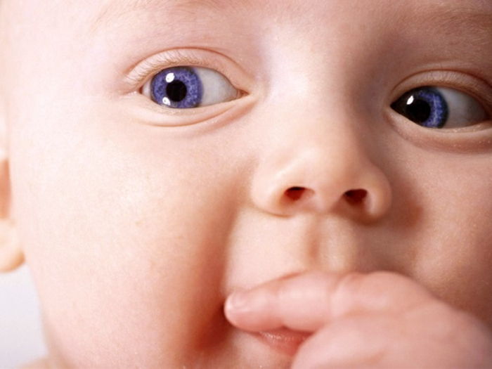 mavi gözlü göz bebeğim anlam anne ve baba bebeğinize iyi bak