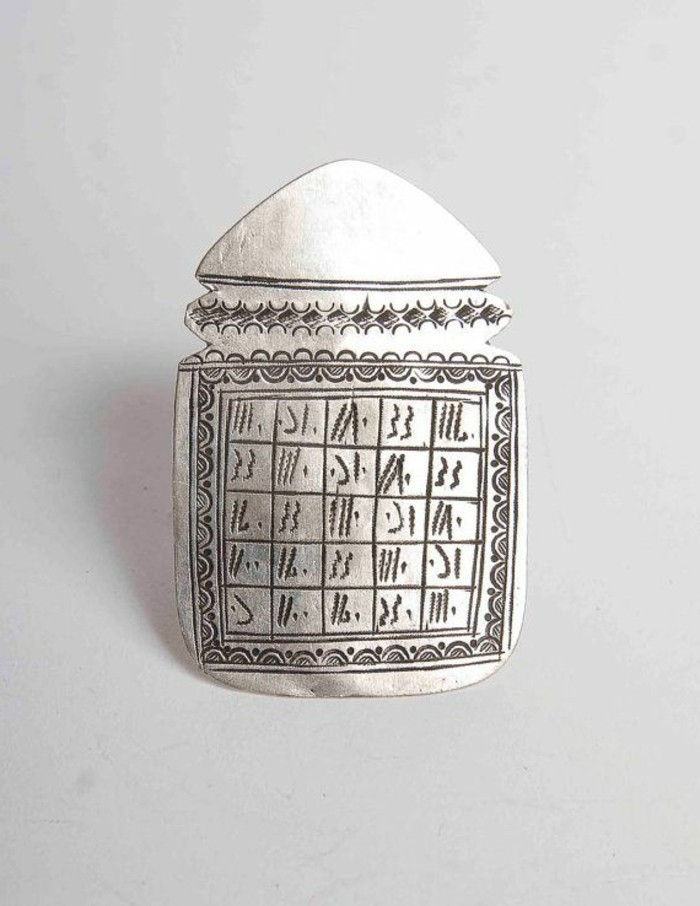 utfällda silver ringar modeller Tuareg-ring med symboler