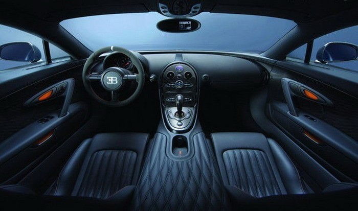 AUTOSCOUT-Bugatti Veyron - interiér