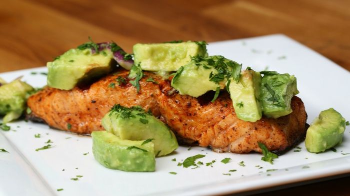 avocado ideea de a pregăti somon de bucătăria ta și bucurați-vă de pește cu grăsimi sănătoase bogate în avocado calorii