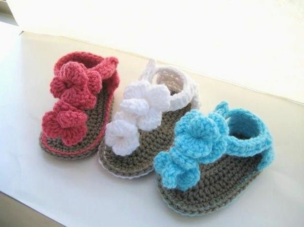 baby-sandálias-com-flores-de crochê bela-idéias-crochet-de-baby-crochet-grande-design-häkeln-