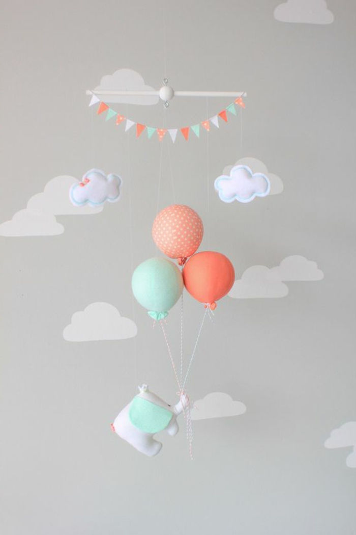 Bebek odası kız gri duvar bulutlar oyuncak bebek fil hava balonları dekorasyon ile uçar