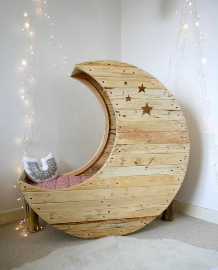 babyroom-design bed-of-les-moon model