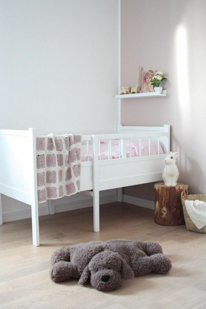babyroom-design-lepa-otroška posteljica-v-bela
