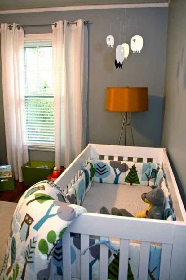 babyroom-young-vit-gardiner-vackra-barnsäng