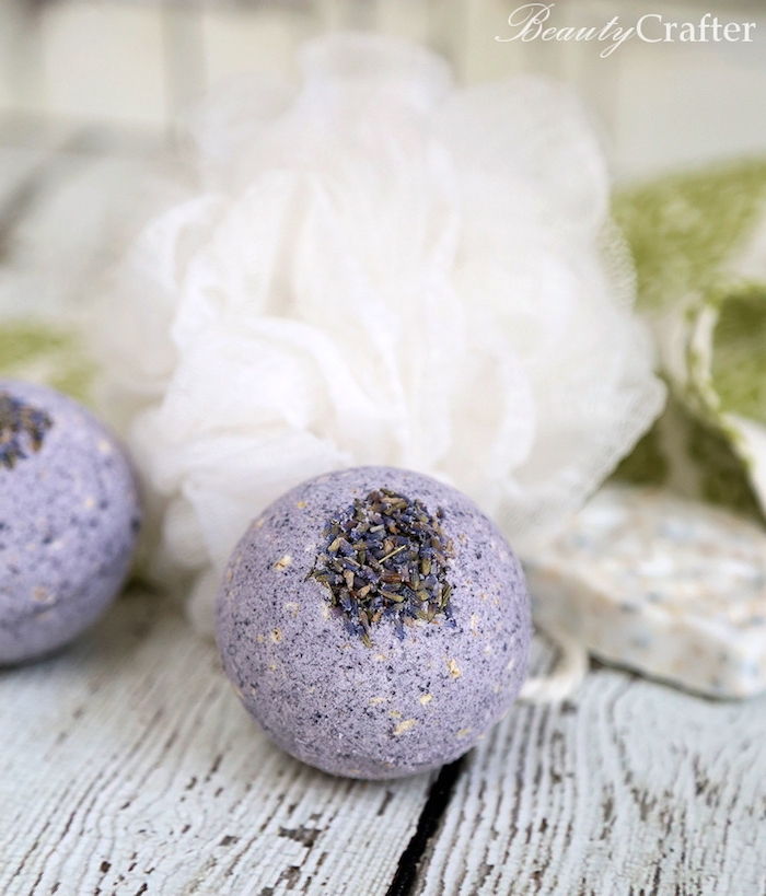 minge de baie purpuriu cu lavandă, semințe de lavandă, săpunuri, diy