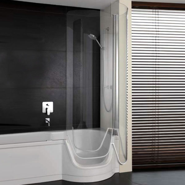 bad-med-dusch-zon-badrum-med-svart-väggar-and-skicka-persienner