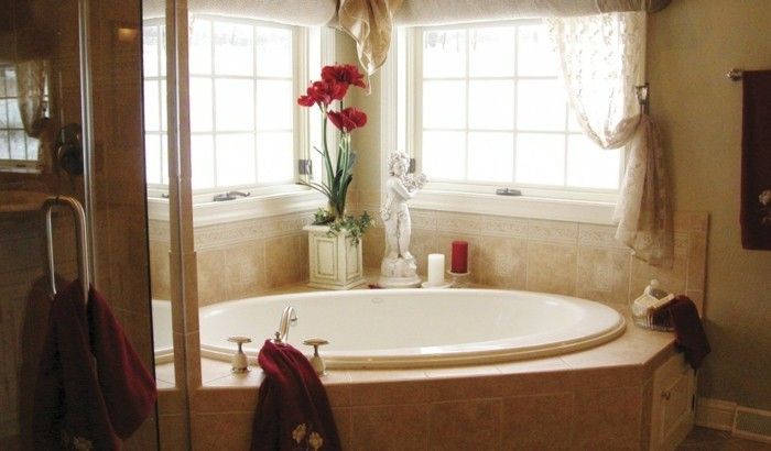 badkamer-design-original-vormige ovaal-bad