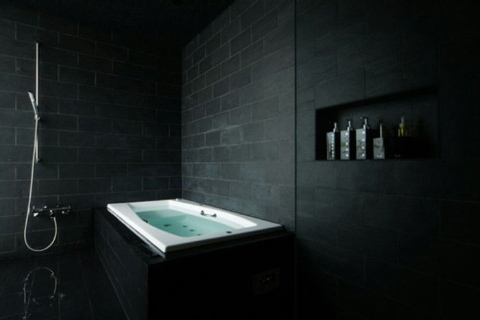 badrum-in-black-elegant-bath