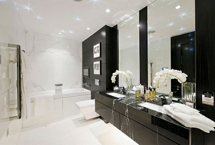 vonios-in-juoda-balta-modernus lubų žiburiai