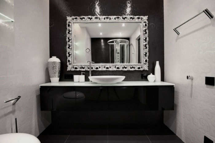 vonios-in-juoda-balta-modernus-veidrodis