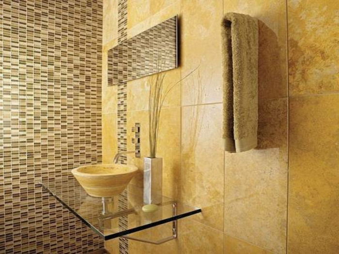 badrum-med-mosaik golden-färgscheman