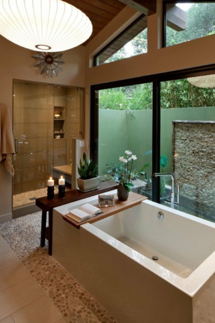 łazienka-modern-design super dużych okien piękny kąpieli
