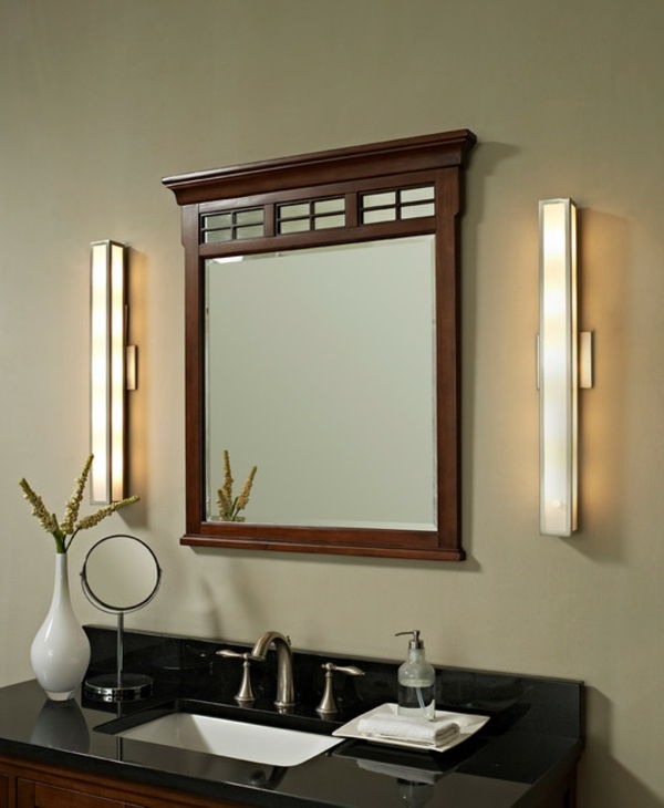 lepa-kopalnica ogledalo-svetila-dvostranski