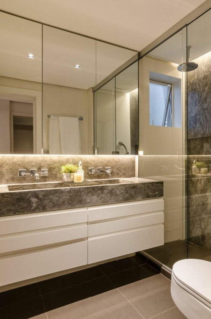 vonios kambario dizainas, idėjos Modernus-Bader-vonios-in-smėlio-su-daug-veidrodis