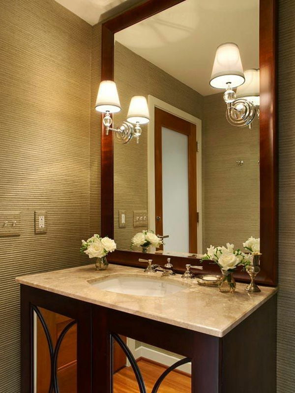 velika-ogledalo-z-razsvetljavo-kopalnico oblikovanja