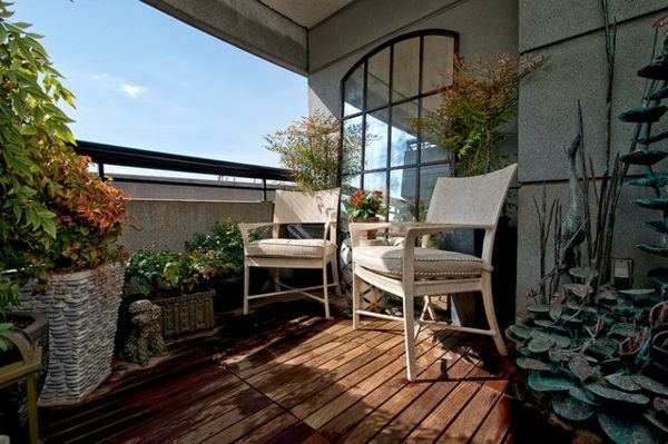 balkonas-grindys-medžio balkono-idėjos-balkonas-make-balkonas-gestalten-